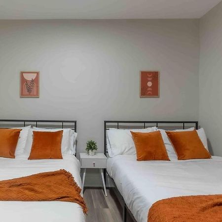 Apartament Pumpkin Premise By Airport, 5 Beds, Sleeps 8, Book 7 Days, Get 20 Percent Off Newark Zewnętrze zdjęcie