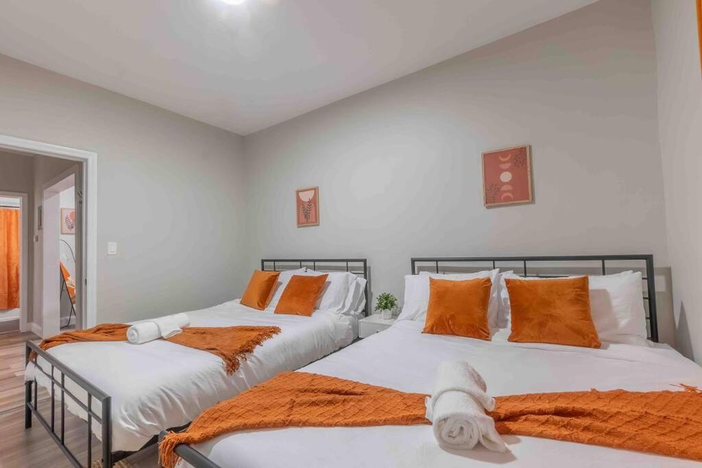 Apartament Pumpkin Premise By Airport, 5 Beds, Sleeps 8, Book 7 Days, Get 20 Percent Off Newark Zewnętrze zdjęcie