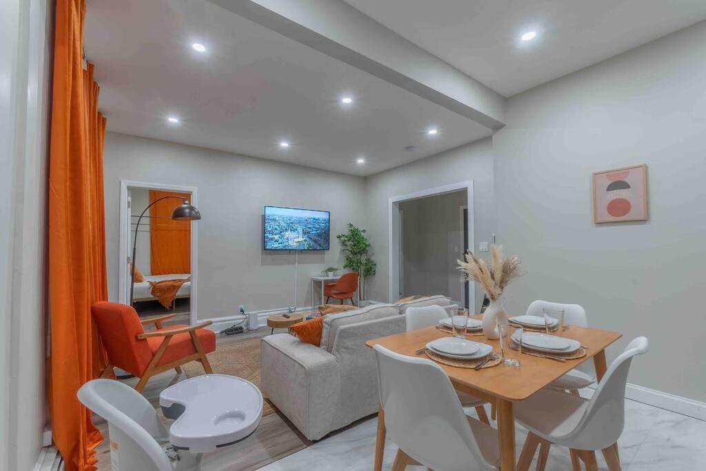 Apartament Pumpkin Premise By Airport, 5 Beds, Sleeps 8, Book 7 Days, Get 20 Percent Off Newark Zewnętrze zdjęcie